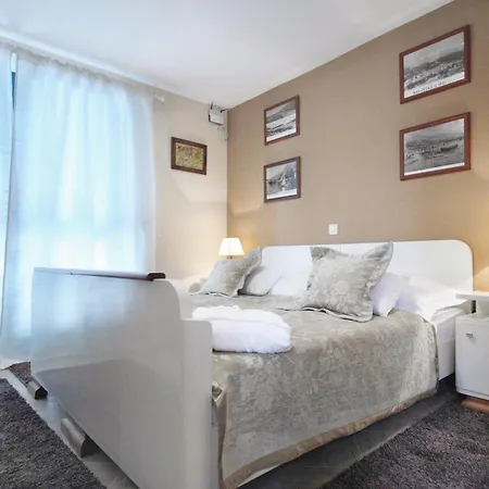 House With A Swimming Pool - 6668 بيت للعطل