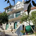 House With A Swimming Pool - 6668 Makarska
