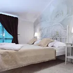 Holiday home House With A Swimming Pool - 6668 *
