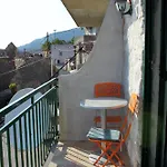 House With A Swimming Pool - 6668