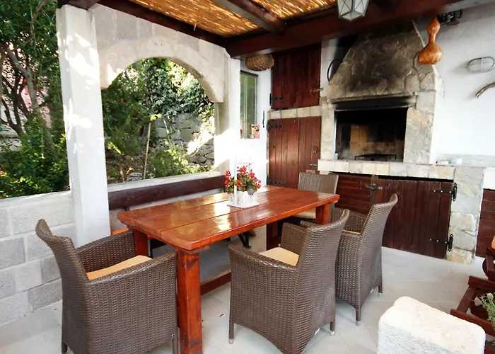 Vakantiehuis House With A Swimming Pool - 6668 *