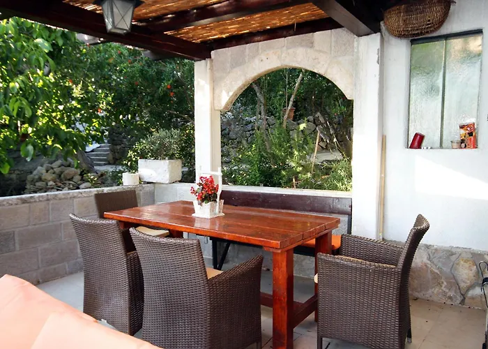 House With A Swimming Pool - 6668 Vakantiehuis Makarska