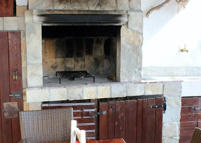 House With A Swimming Pool - 6668 *