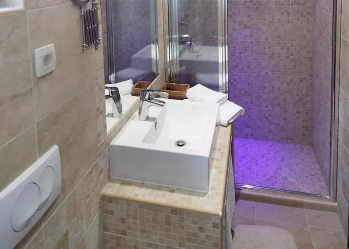 House With A Swimming Pool - 6668 Vakantiehuis Makarska