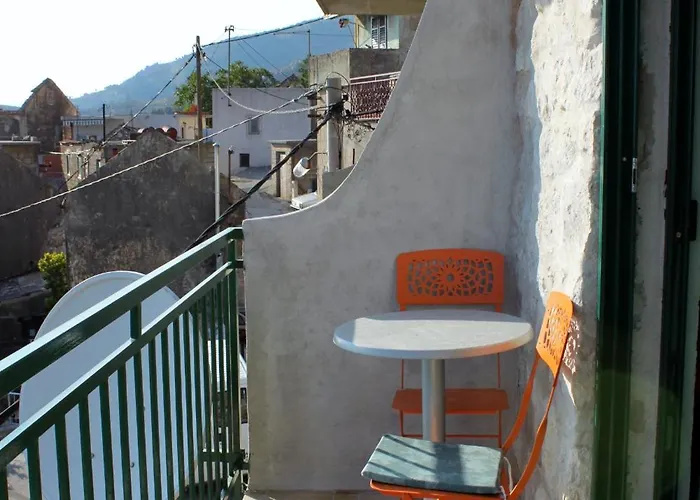 House With A Swimming Pool - 6668