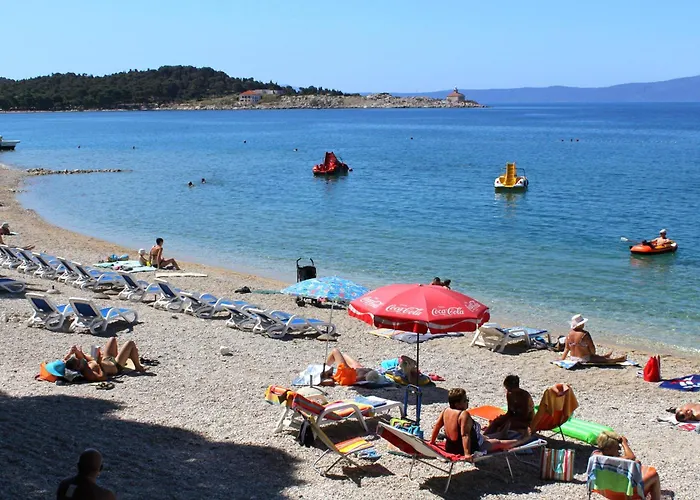 House With A Swimming Pool - 6668 *